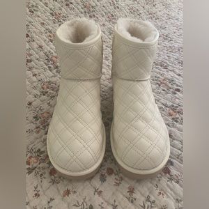 UGG Boots- Ivory Quilted Bootie- Size 8